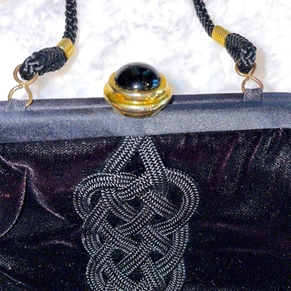 Vanessa Black Velvet Purse with Fabric‎  Cord Strap Vintage - Picture 3 of 7